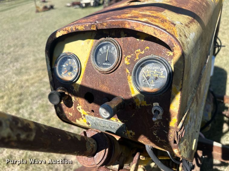 image for item OC9532 1943 Case VAI  tractor