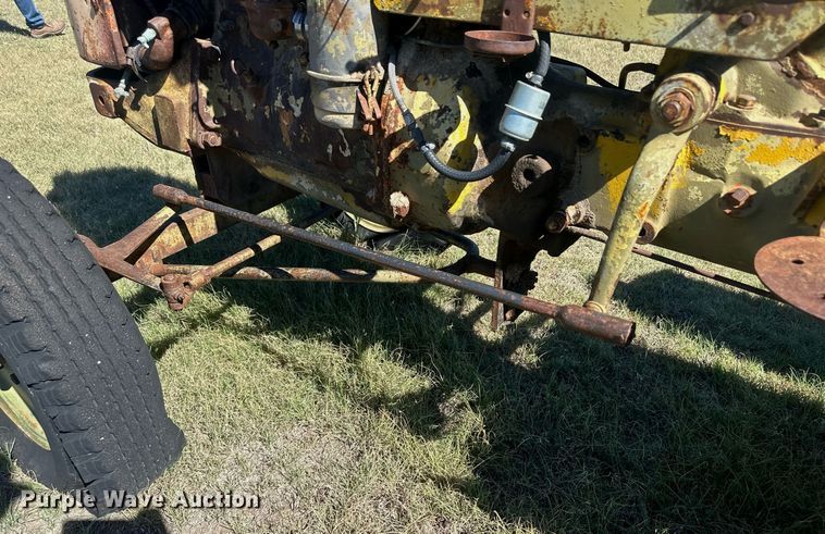 image for item OC9532 1943 Case VAI  tractor