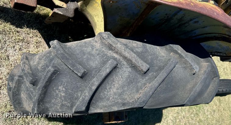 image for item OC9532 1943 Case VAI  tractor