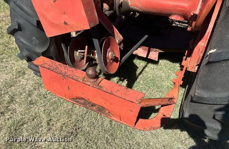 image for item OC9533 1957 Farmall I-130E  tractor