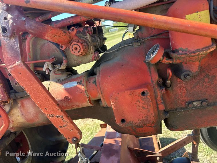 image for item OC9533 1957 Farmall I-130E  tractor