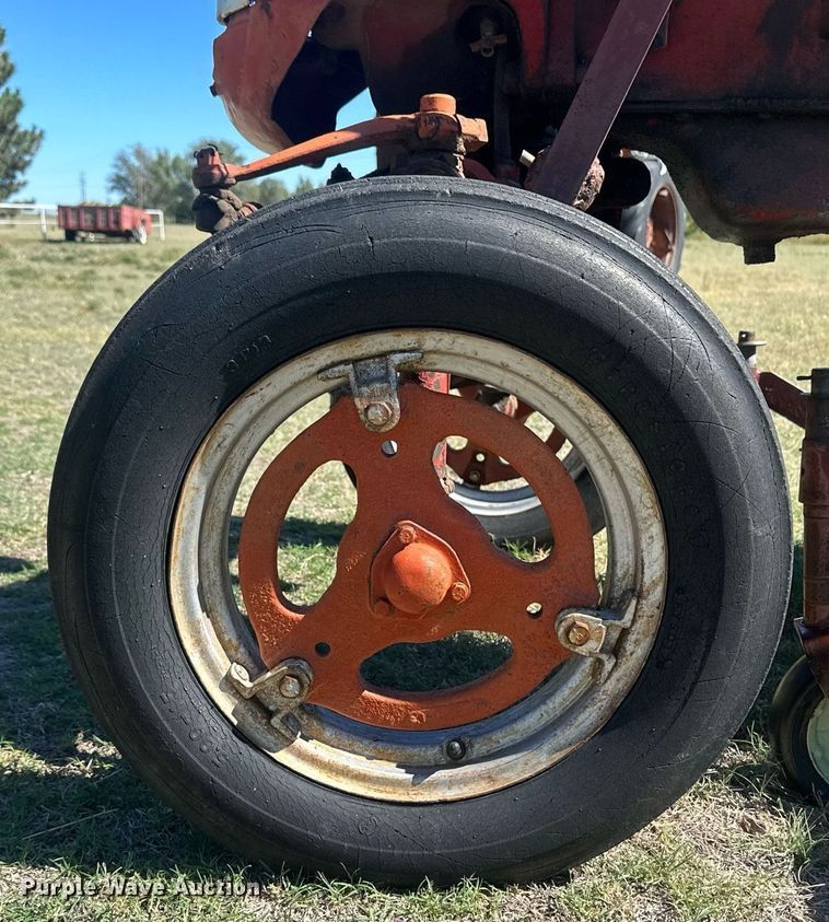 image for item OC9533 1957 Farmall I-130E  tractor