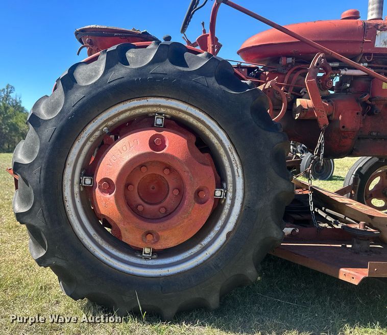 image for item OC9533 1957 Farmall I-130E  tractor