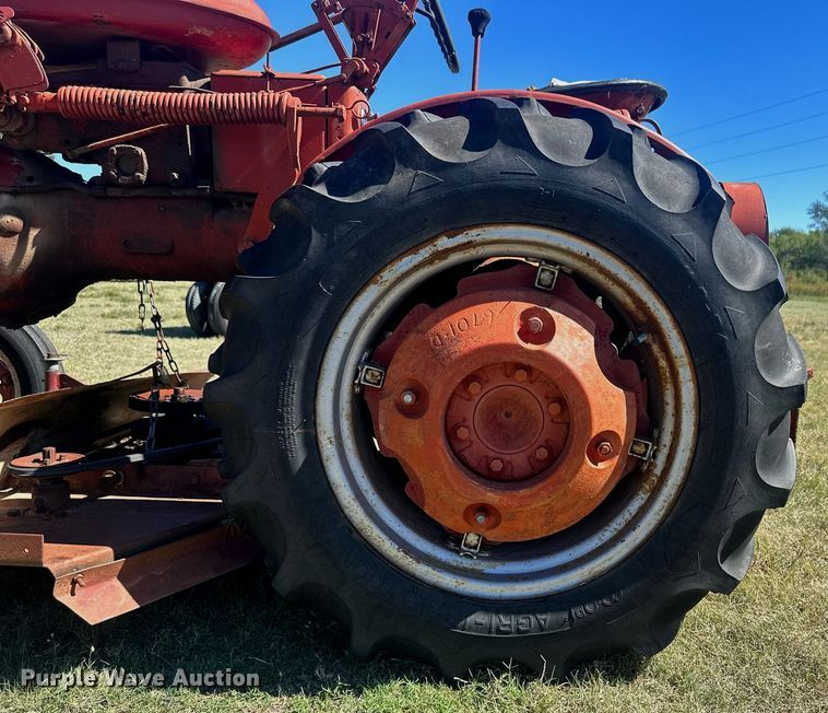 image for item OC9533 1957 Farmall I-130E  tractor