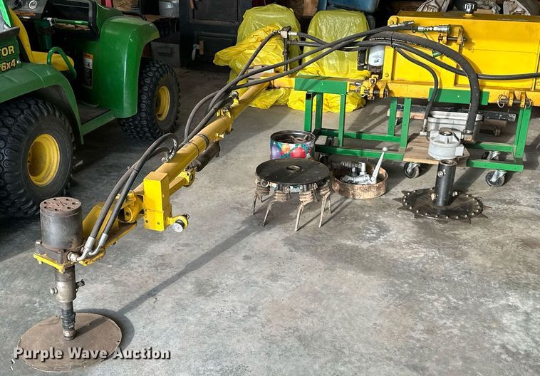 image for item OF9045 Weed Badger 10-20  weeder