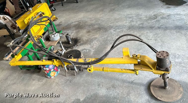 image for item OF9045 Weed Badger 10-20  weeder