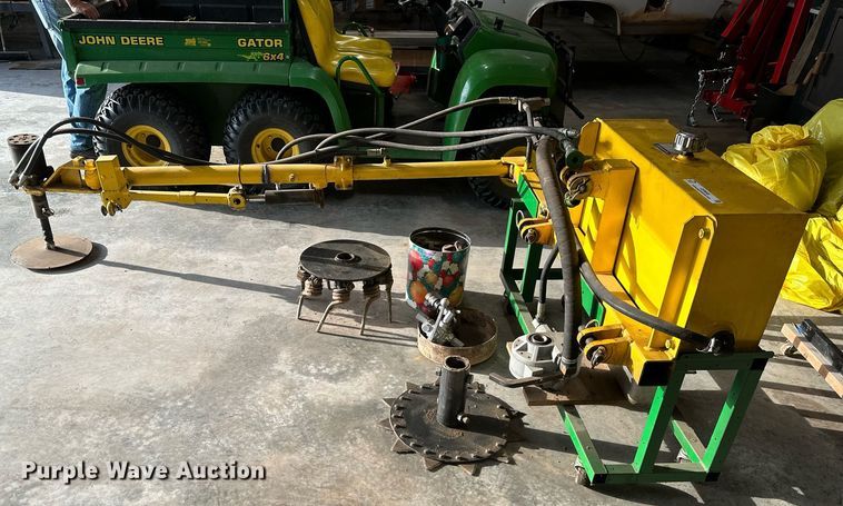 image for item OF9045 Weed Badger 10-20  weeder