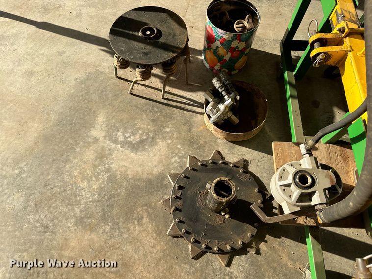 image for item OF9045 Weed Badger 10-20  weeder