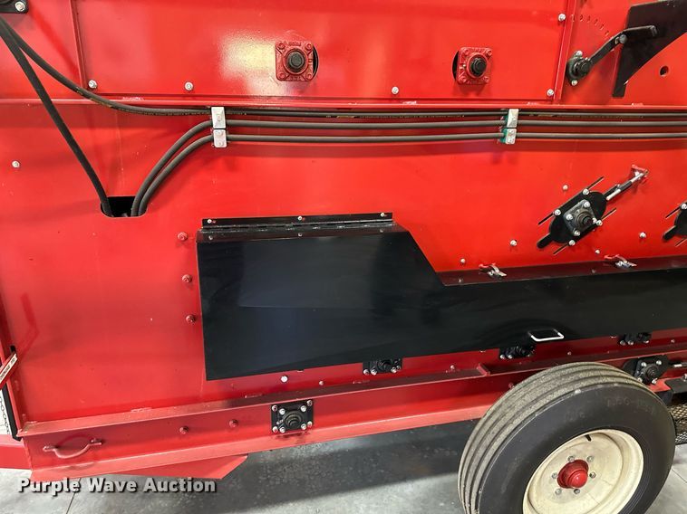 image for item OF9047 2018 HopHarvester Hopster 5P  harvester