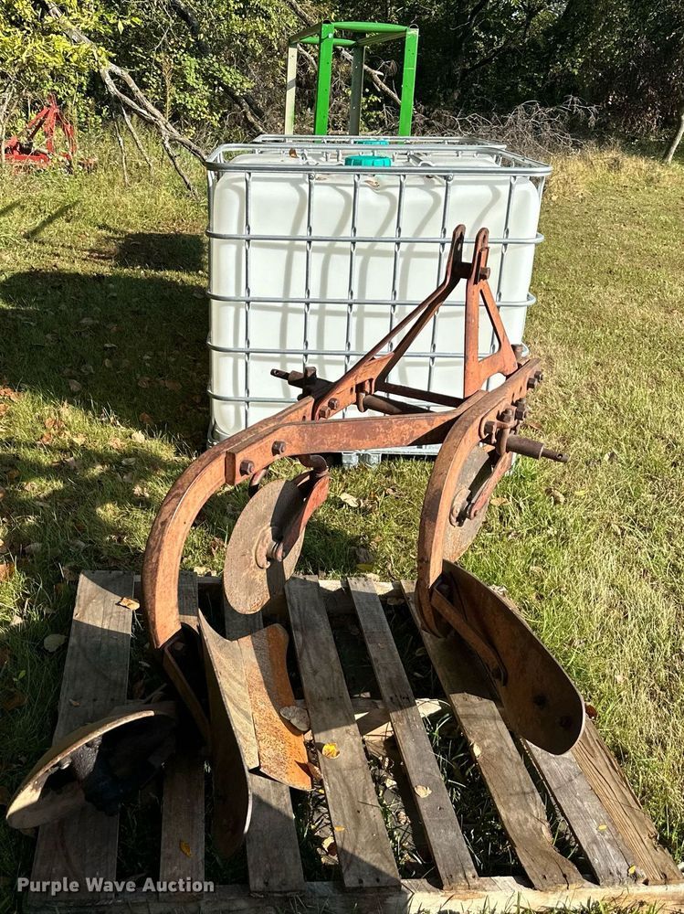 image for item OF9049 Lawn equipment