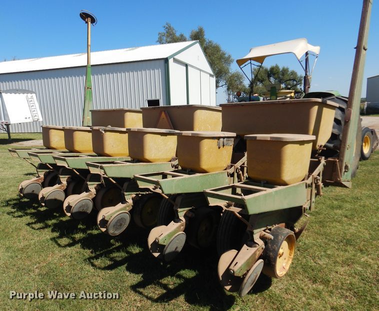 image for item OF9449 John Deere 7000  planter
