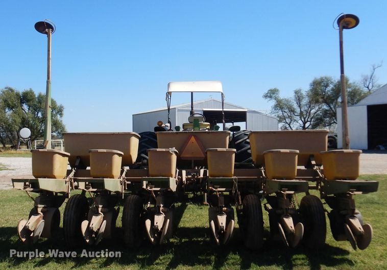 image for item OF9449 John Deere 7000  planter
