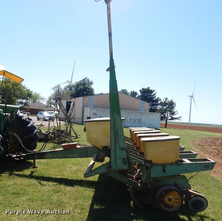 image for item OF9449 John Deere 7000  planter