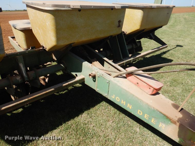 image for item OF9449 John Deere 7000  planter