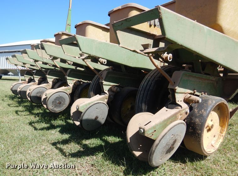 image for item OF9449 John Deere 7000  planter