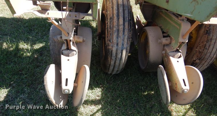 image for item OF9449 John Deere 7000  planter