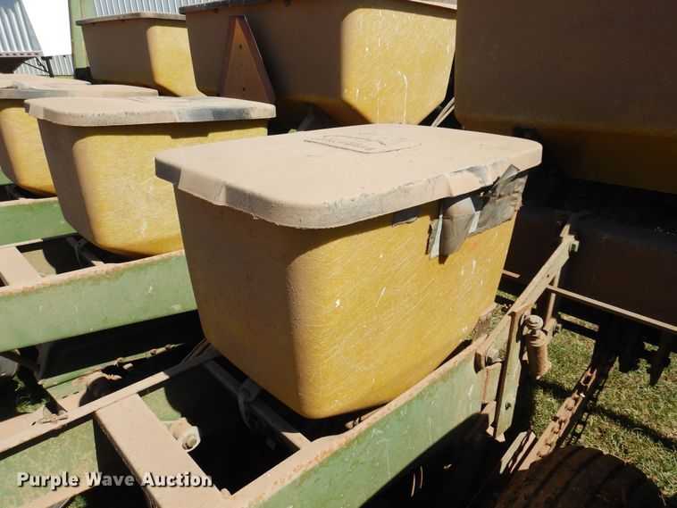 image for item OF9449 John Deere 7000  planter