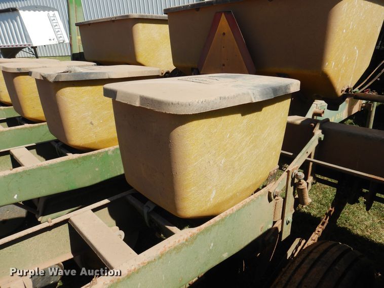 image for item OF9449 John Deere 7000  planter
