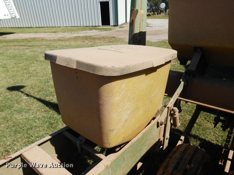 image for item OF9449 John Deere 7000  planter