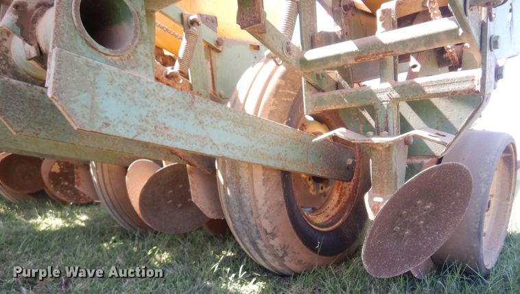 image for item OF9449 John Deere 7000  planter