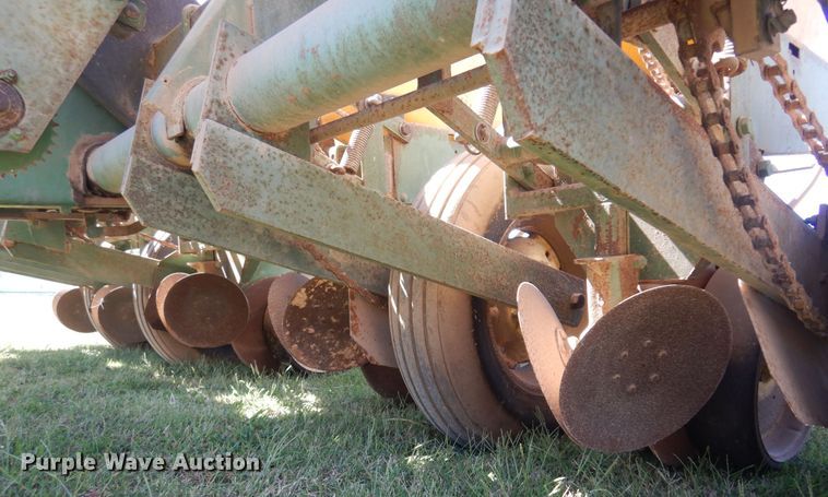 image for item OF9449 John Deere 7000  planter