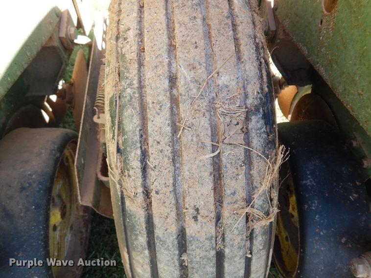 image for item OF9449 John Deere 7000  planter
