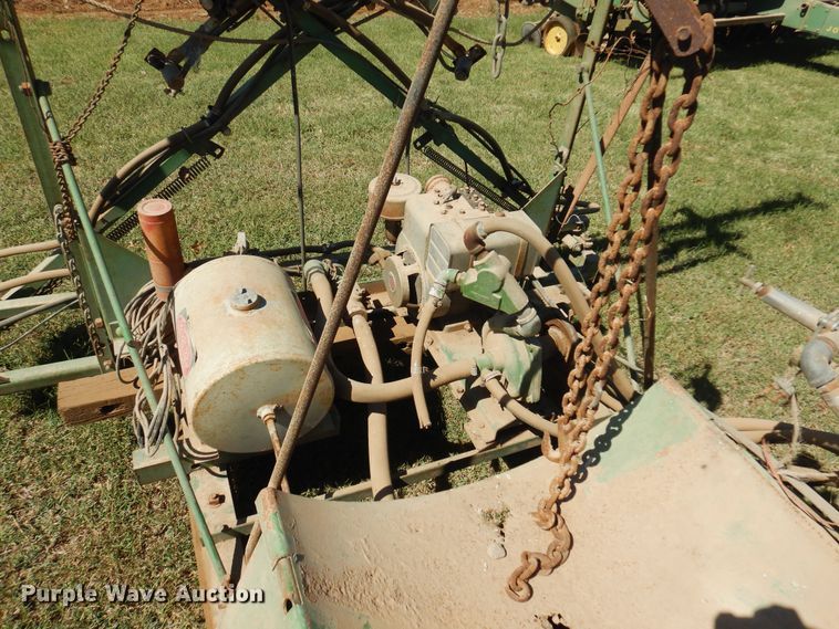 image for item OF9450 John Deere 335  sprayer bed