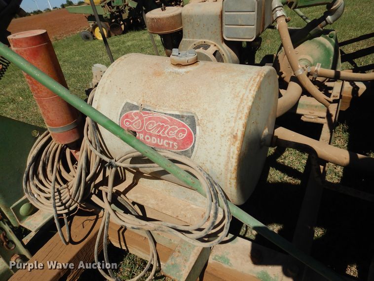 image for item OF9450 John Deere 335  sprayer bed