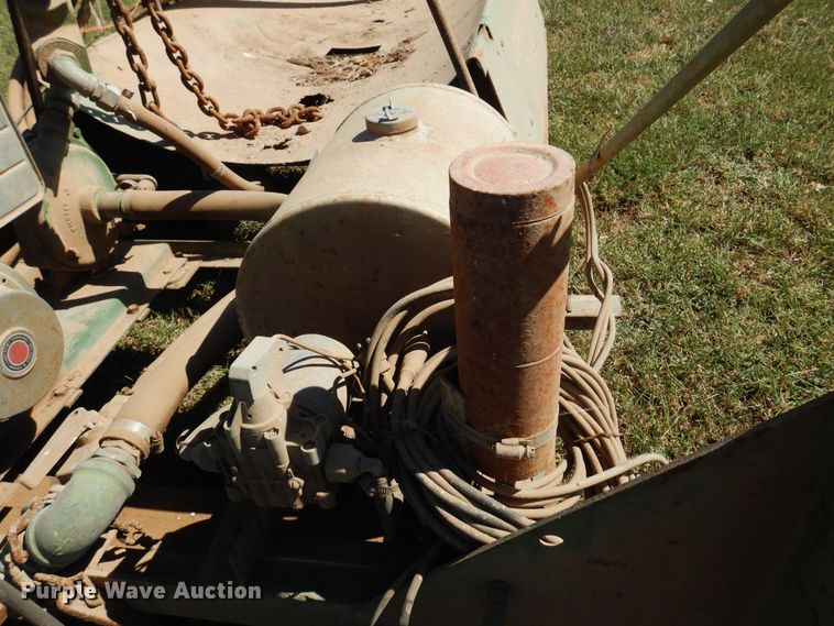 image for item OF9450 John Deere 335  sprayer bed