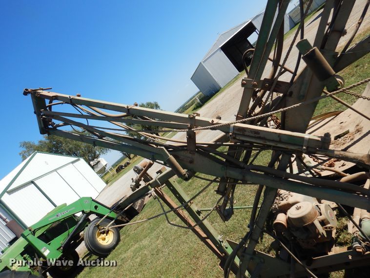 image for item OF9450 John Deere 335  sprayer bed