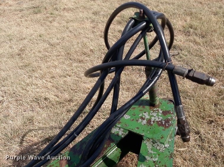 image for item OF9455 John Deere 1600  chisel