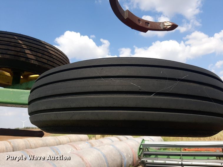 image for item OF9455 John Deere 1600  chisel