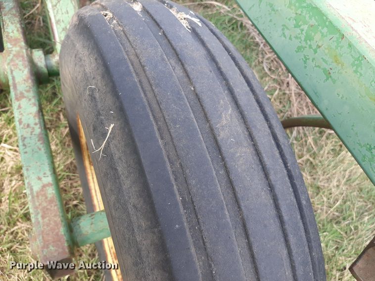 image for item OF9455 John Deere 1600  chisel