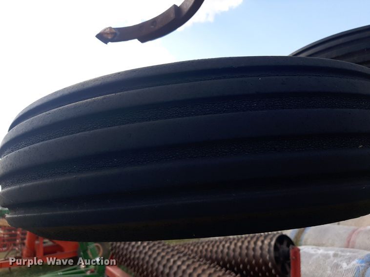 image for item OF9455 John Deere 1600  chisel