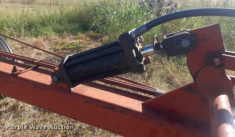 image for item OF9457 International 800  10 bottom plow