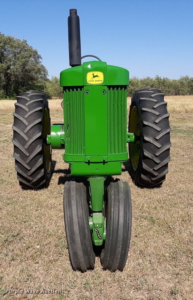 image for item OF9485 1957 John Deere 620  tractor