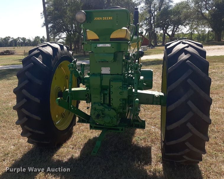 image for item OF9485 1957 John Deere 620  tractor