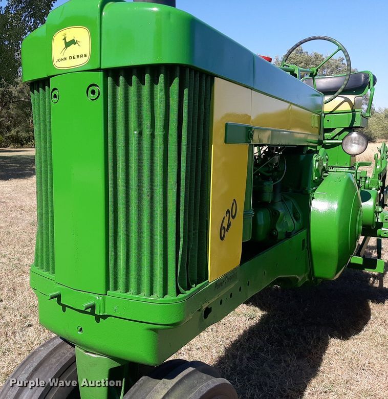 image for item OF9485 1957 John Deere 620  tractor