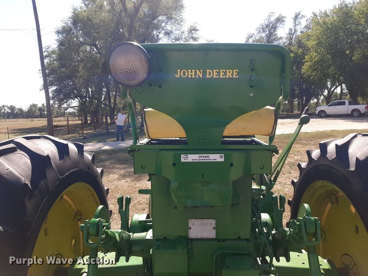 image for item OF9485 1957 John Deere 620  tractor