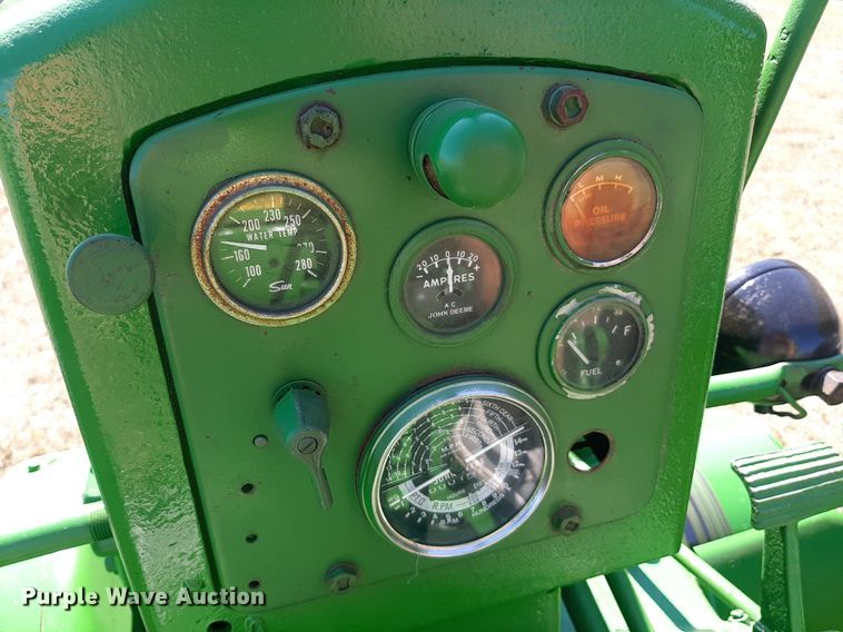 image for item OF9485 1957 John Deere 620  tractor