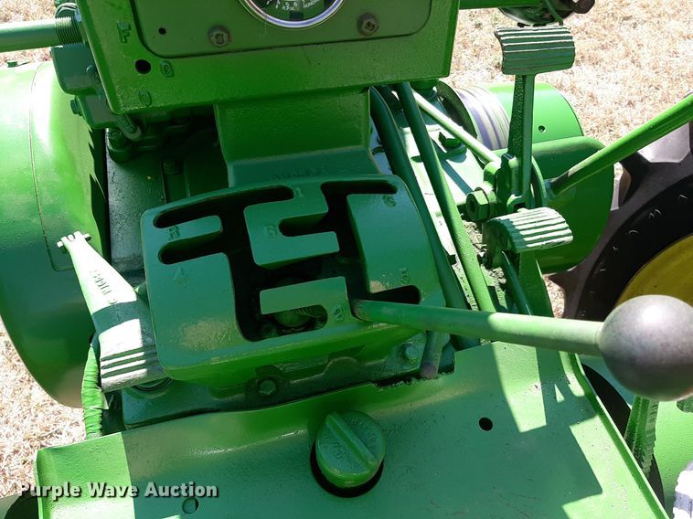 image for item OF9485 1957 John Deere 620  tractor