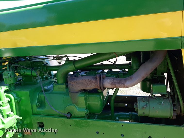 image for item OF9485 1957 John Deere 620  tractor