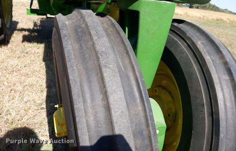 image for item OF9485 1957 John Deere 620  tractor