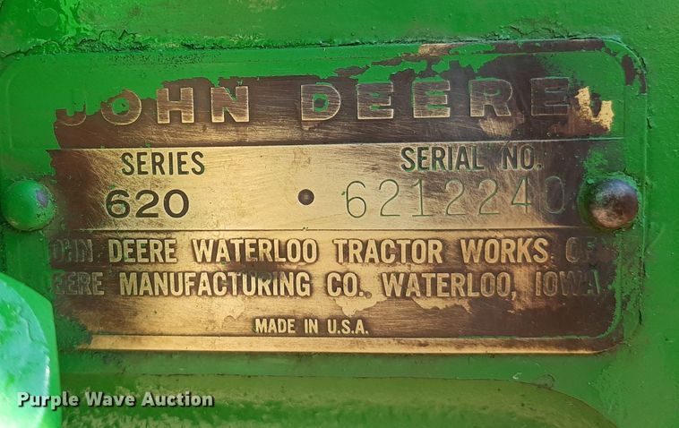 image for item OF9485 1957 John Deere 620  tractor
