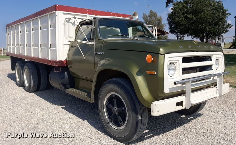 image for item OF9507 1974 Dodge D600  grain truck