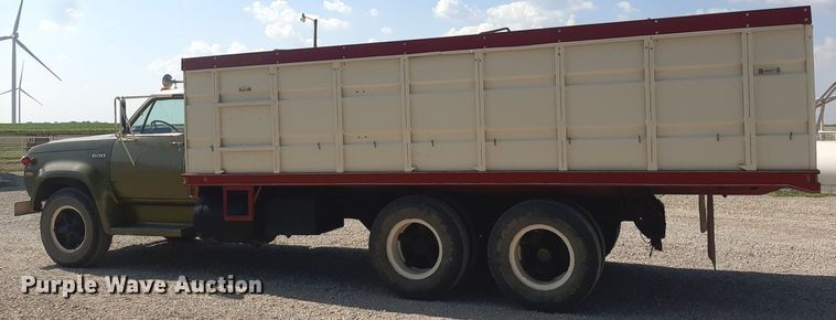 image for item OF9507 1974 Dodge D600  grain truck