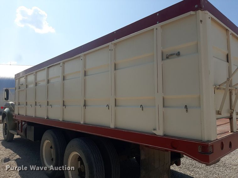 image for item OF9507 1974 Dodge D600  grain truck