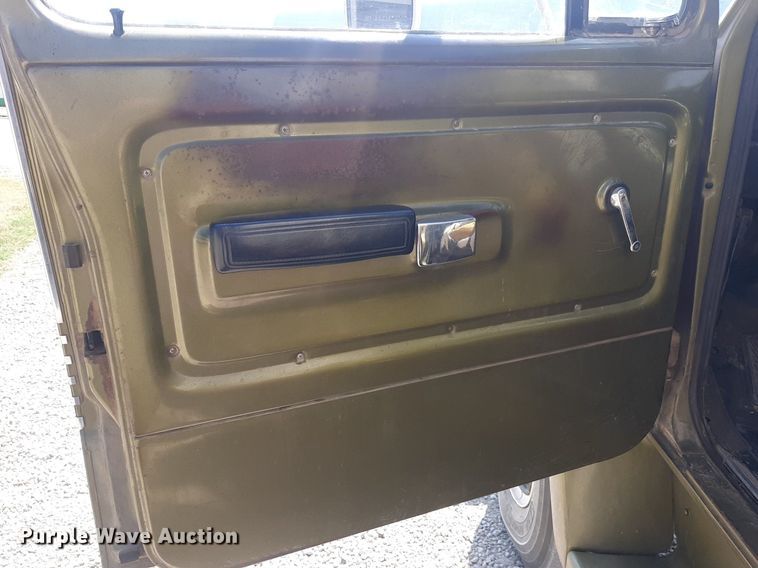 image for item OF9507 1974 Dodge D600  grain truck