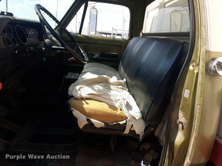 image for item OF9507 1974 Dodge D600  grain truck