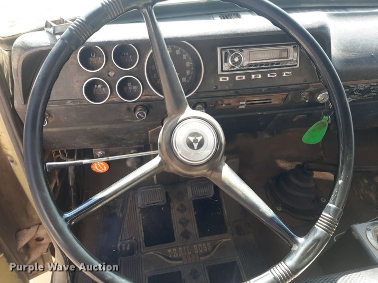 image for item OF9507 1974 Dodge D600  grain truck